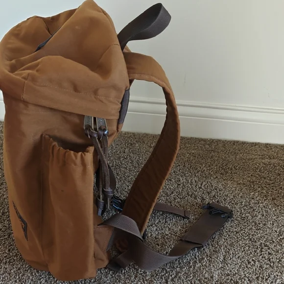 Filson Field Pack Backpack - Whiskey - Picture 3 of 8